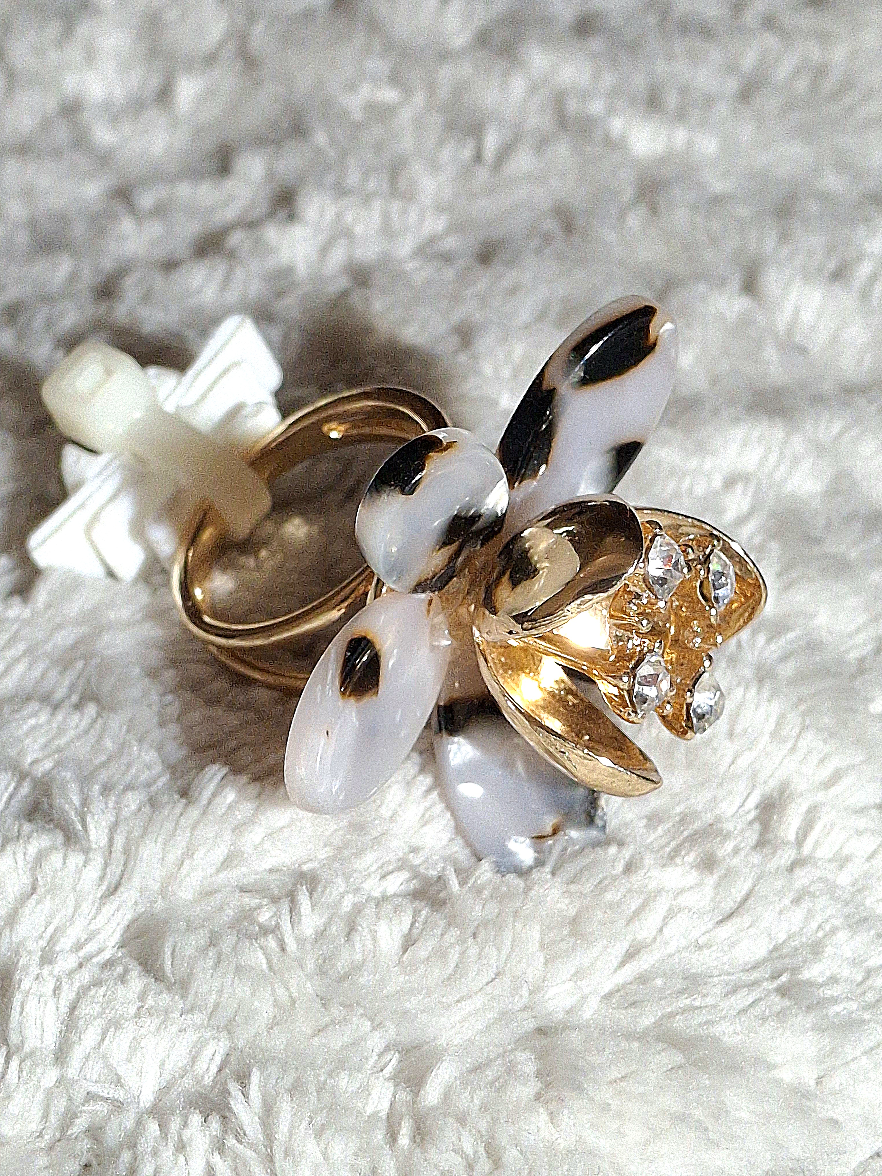 Image 5 for NWOT Adjustable Faux Tortise Shell Flower Statement Ring