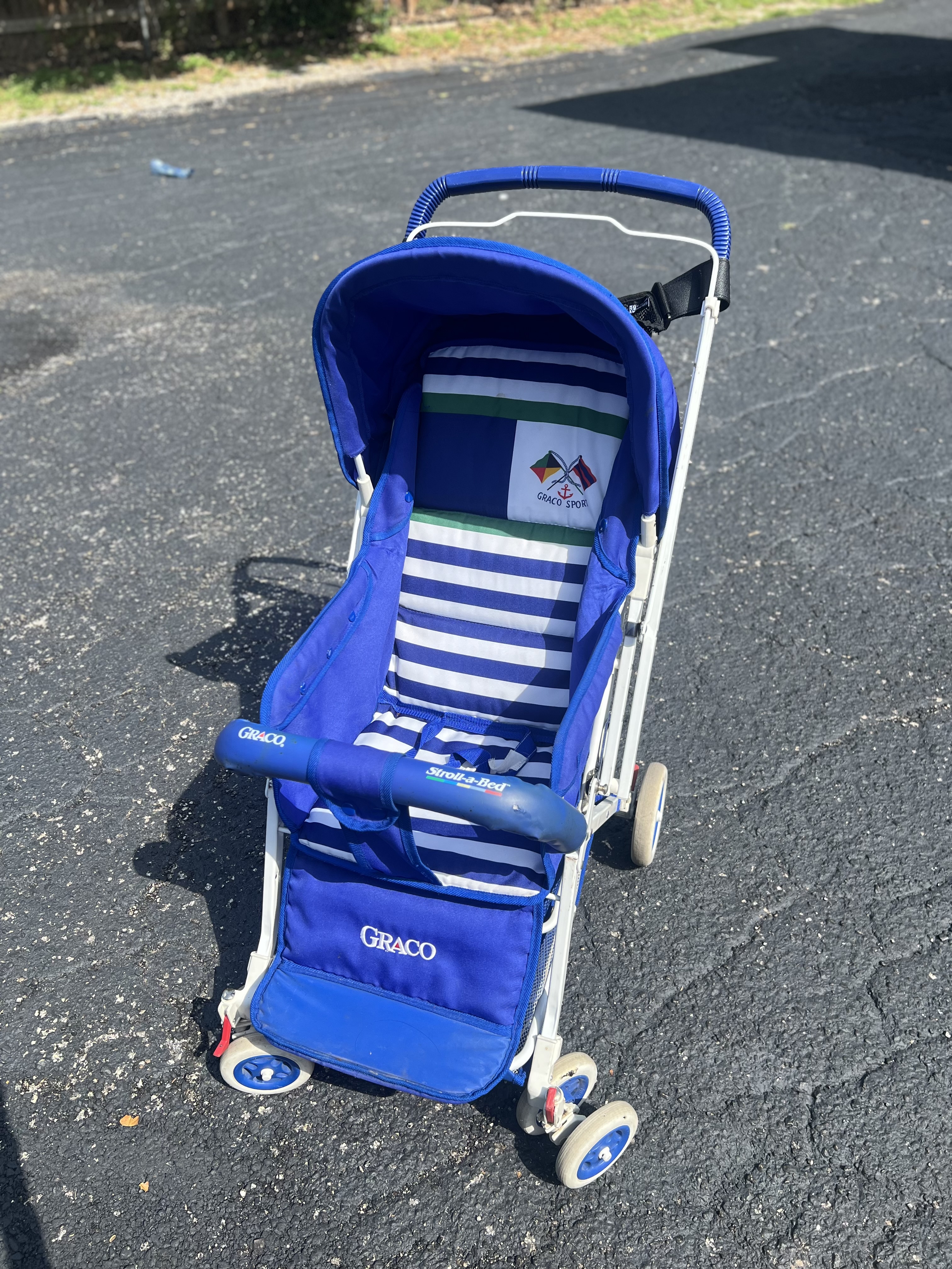 Graco Stroll-a-Bed Stroller, Blue Stripe, NWT